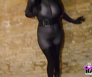 Cosplay بررسی سوالات busty catwoman زیر کلیک توسط مرد عنکبوتی
